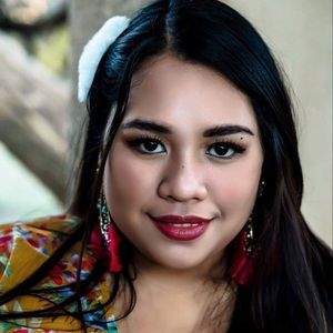 Meet your Posher, Lalaine